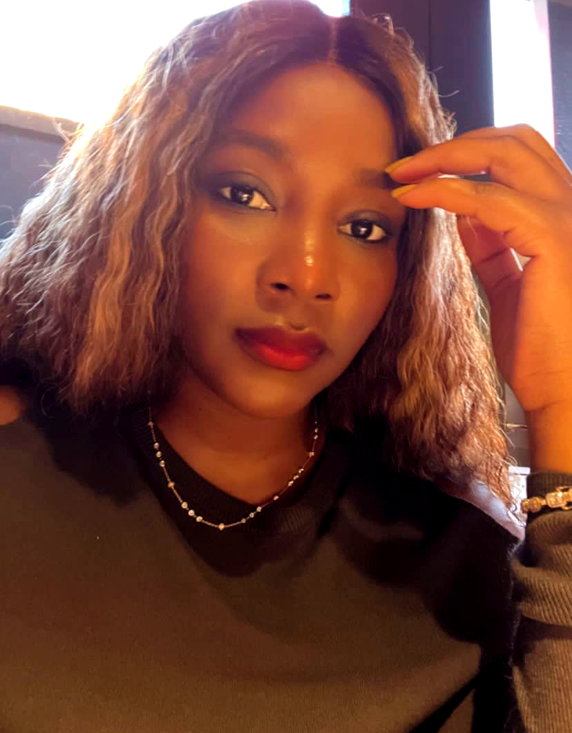 “Keep Ageing Backward Queen” - Fans React as Star Actress Genevieve Nnaji Drops Pic - ioiNEWS.org