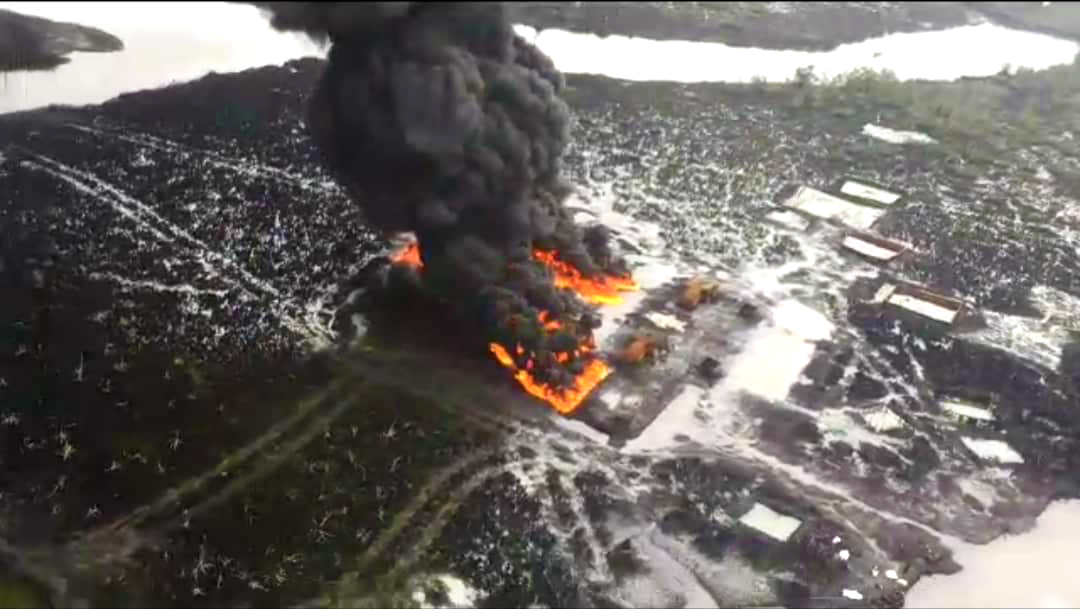 Rivers State: NAF Strikes Alleged Illegal Oil Refinery Raising Pollution, Professionalism Concerns - ioiNEWS.org