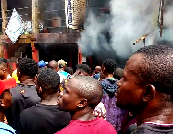 Traumatized Anambra Traders Count Losses as Blaze Destroy 30 Shops Worth over N300 Million - ioiNEWS.org