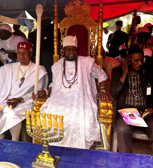 Enugu Mburubu Community Installs Chief Onuokaibe as Igwe-elect - ioiNEWS.org